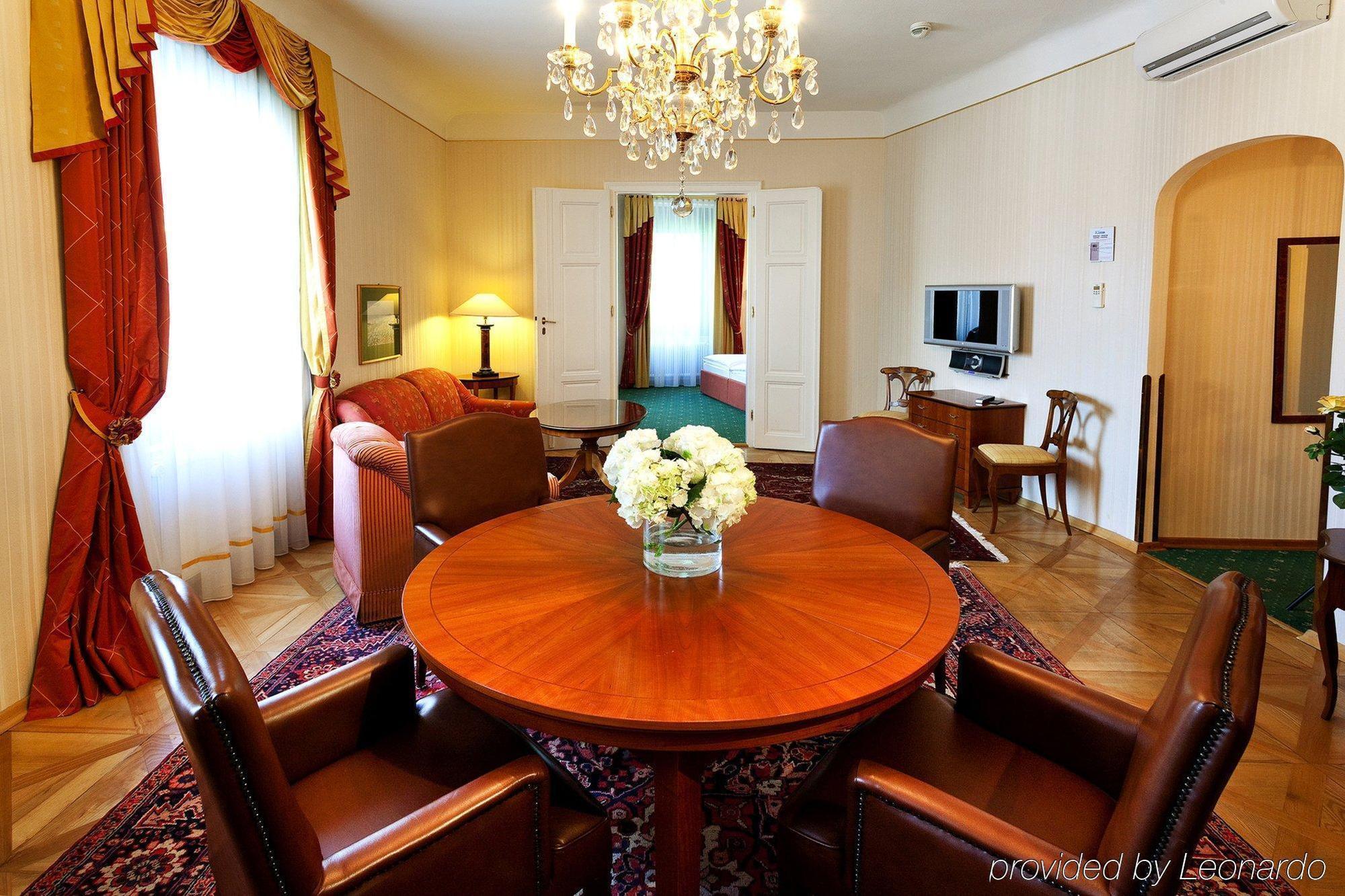 Parkhotel Graz - Traditional Luxury الغرفة الصورة